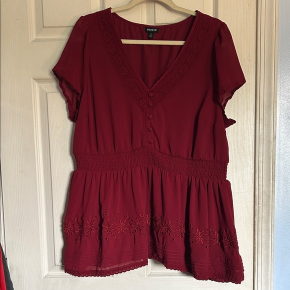 Torrid rhubarb Peplum Smocked Short Sleeve Top size 1X - Picture 4 of 8